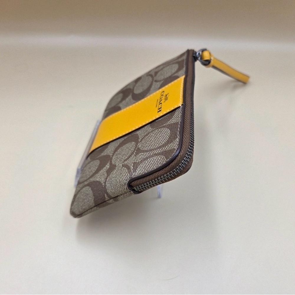 Coach Corner Zip Wristlet in Signature Canvas - Picture 3 of 4